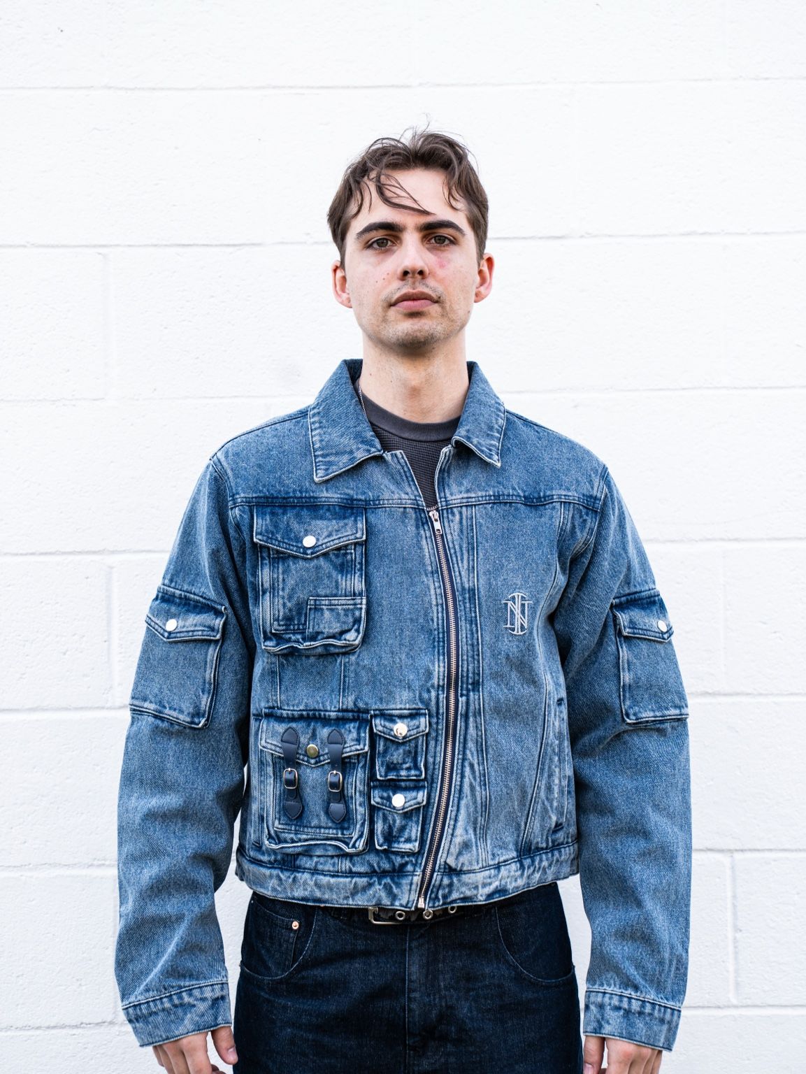 Light Wash Curved Zipper Denim Jacket